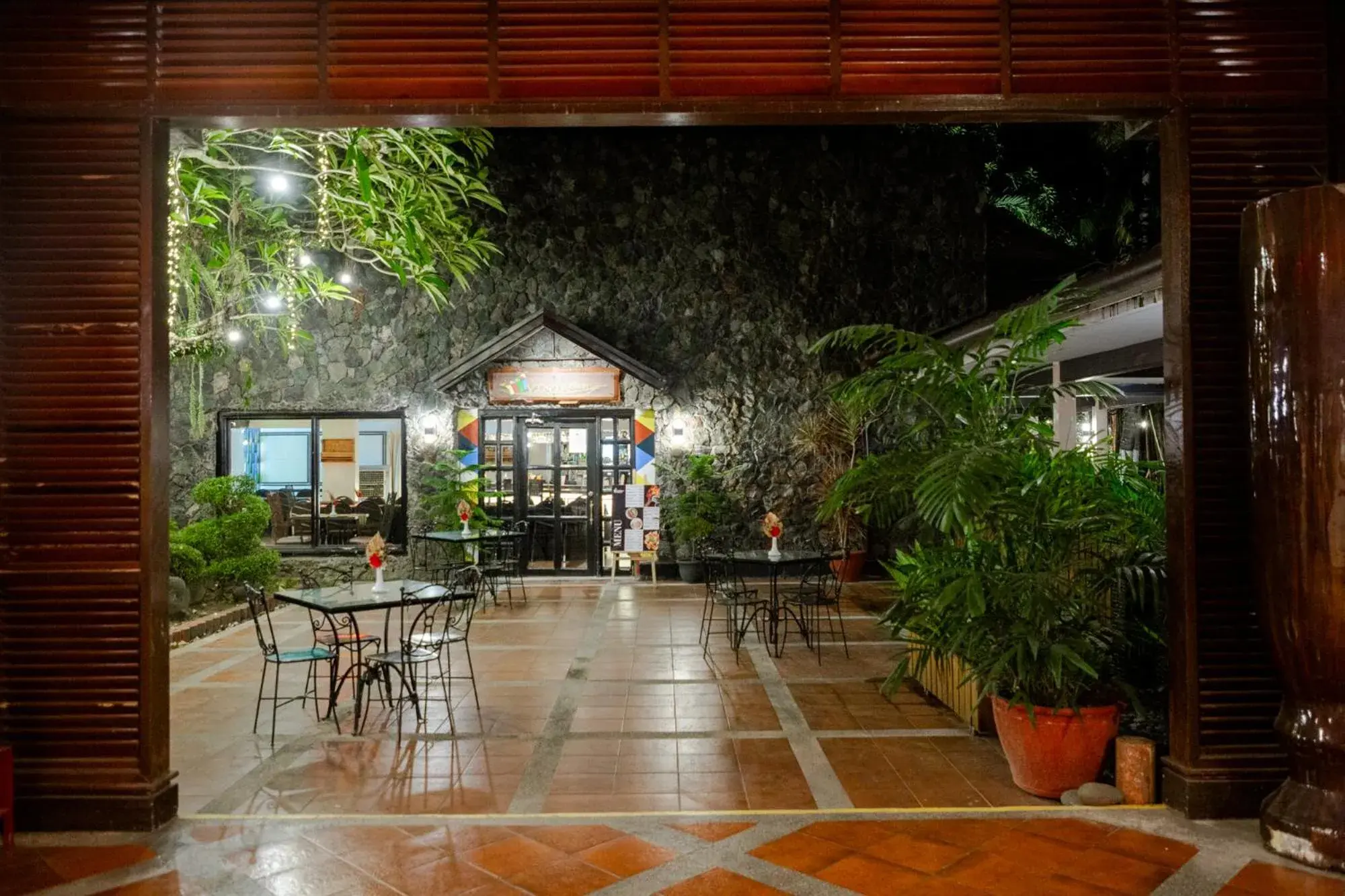 Restaurant/places to eat in Waterfront Insular Hotel Davao